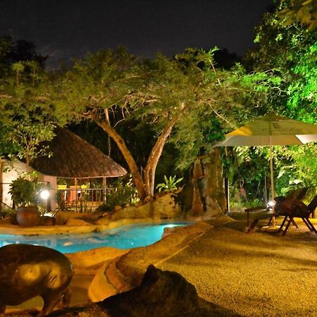 Pumusa Bushcamp Hluhluwe Buitenkant foto