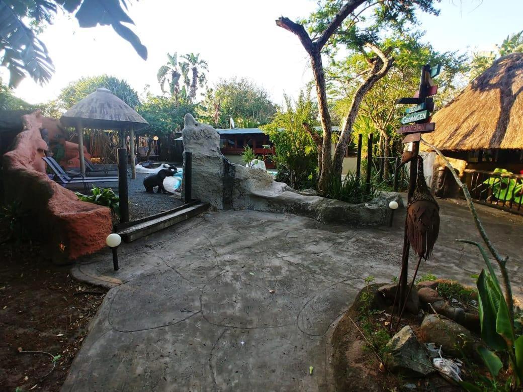 Pumusa Bushcamp Hluhluwe Buitenkant foto