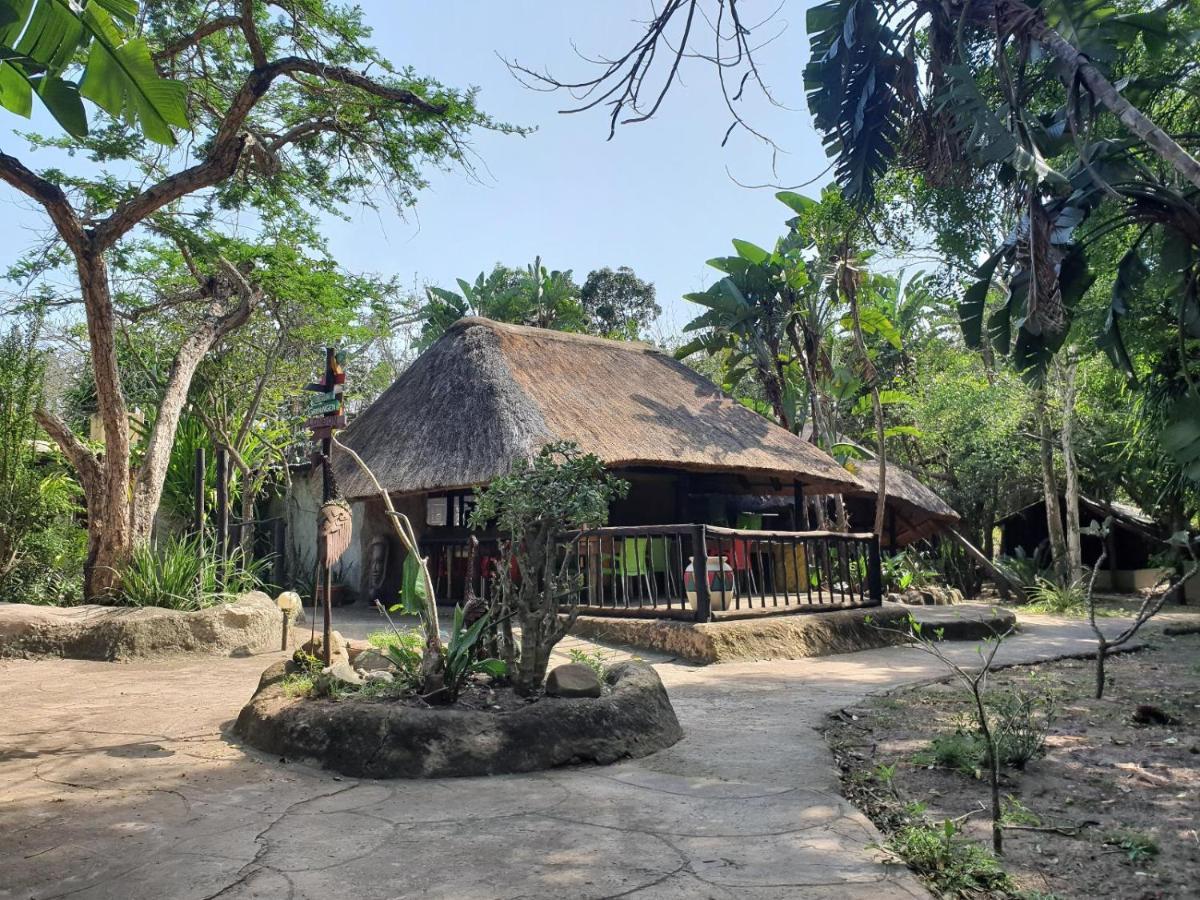 Pumusa Bushcamp Hluhluwe Buitenkant foto
