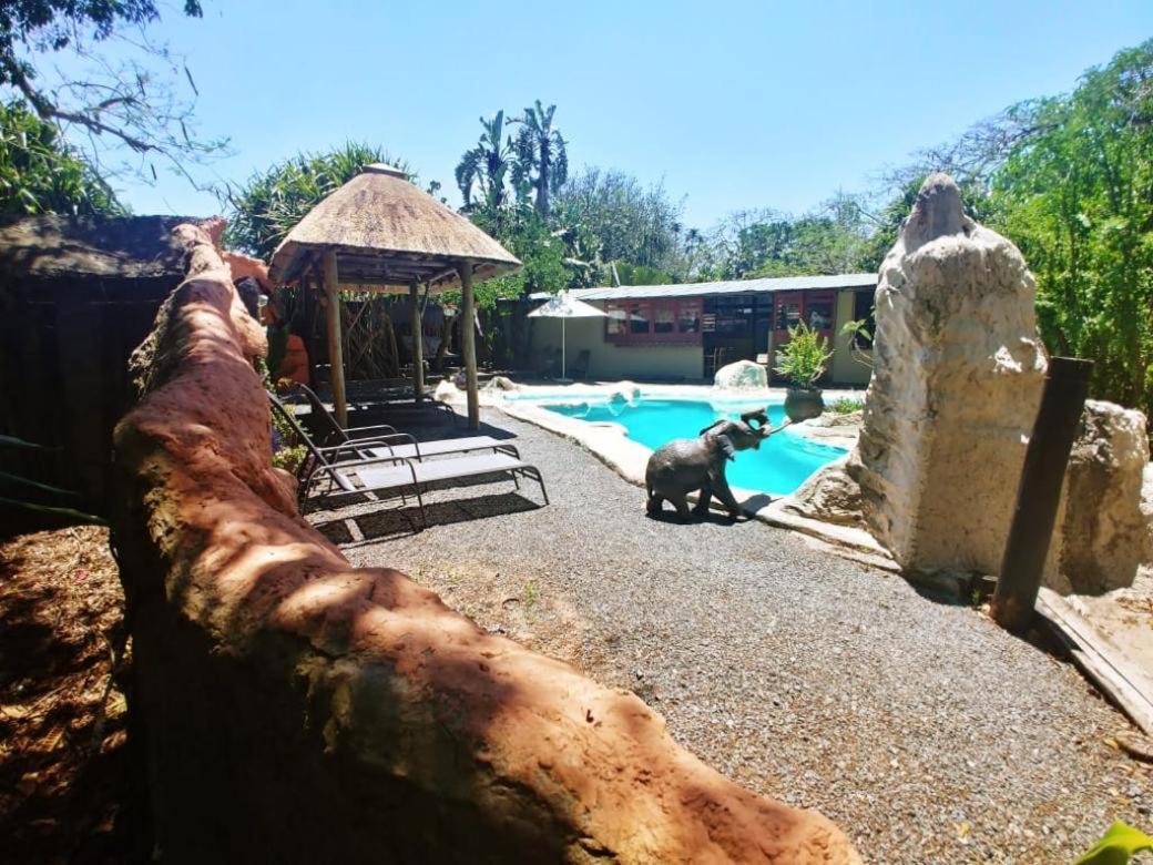 Pumusa Bushcamp Hluhluwe Buitenkant foto