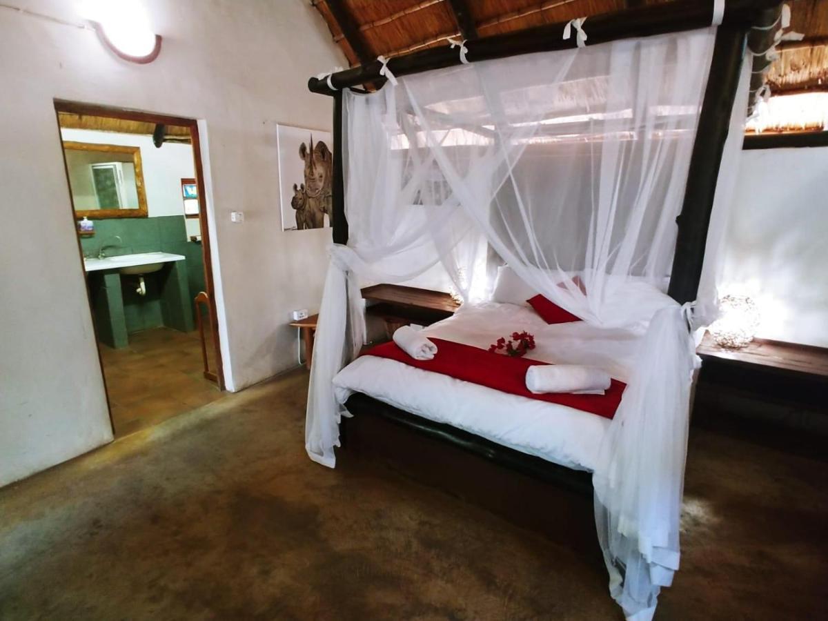 Pumusa Bushcamp Hluhluwe Buitenkant foto