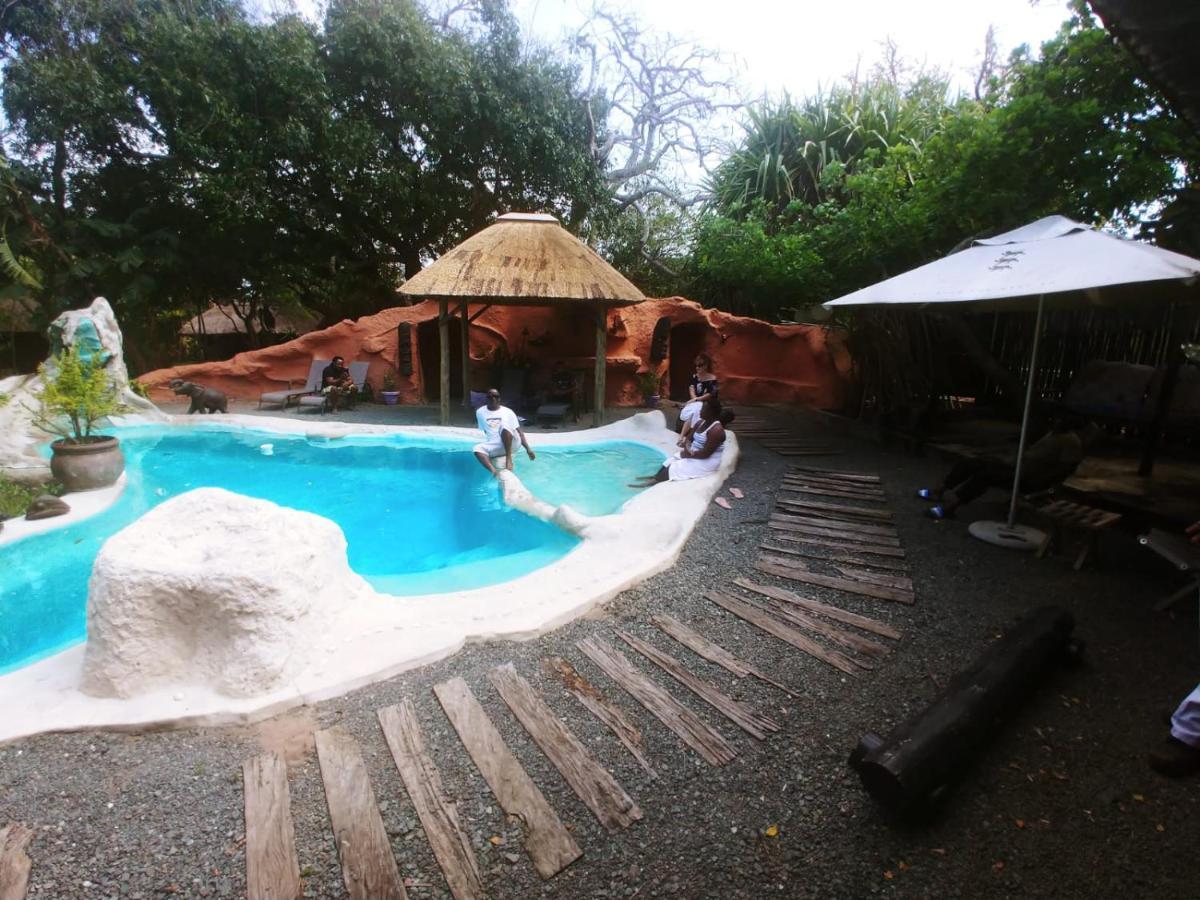 Pumusa Bushcamp Hluhluwe Buitenkant foto